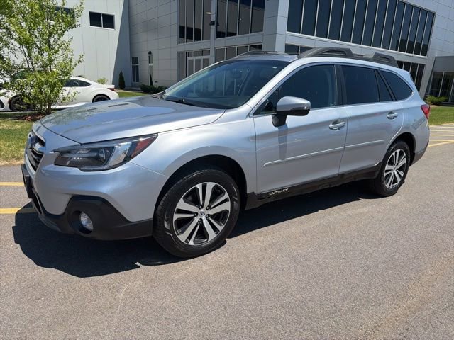 Used 2018 Subaru Outback 2.5i Limited AWD/4WD image 1
