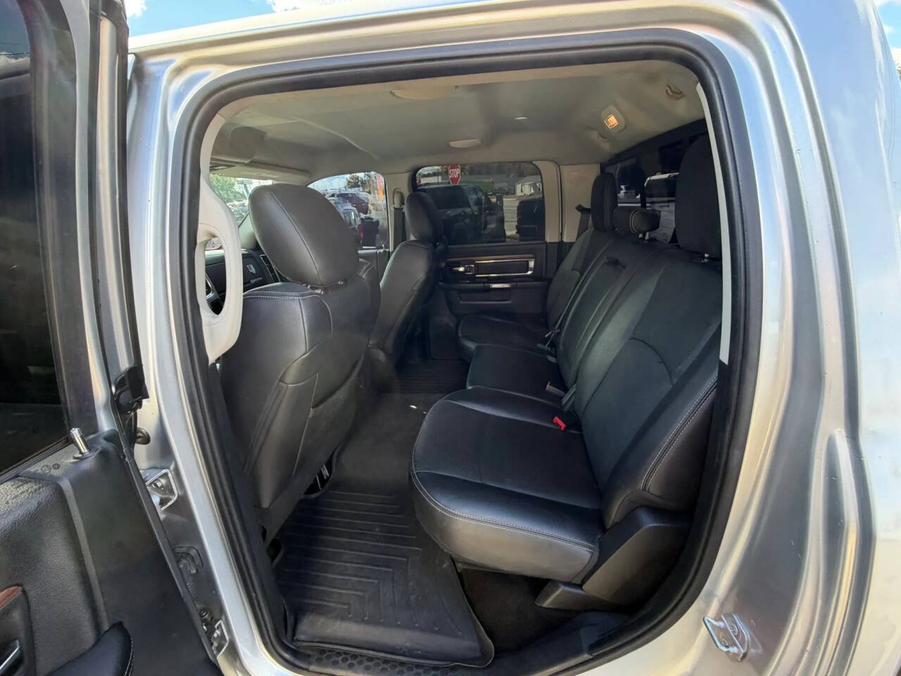 Used 2016 RAM 2500 Laramie AWD/4WD image 17
