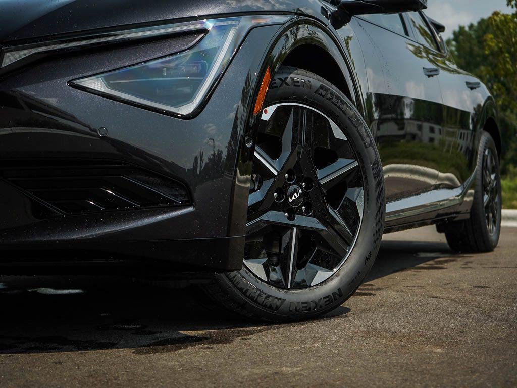 New 2026 Kia EV6 Wind AWD/4WD image 6