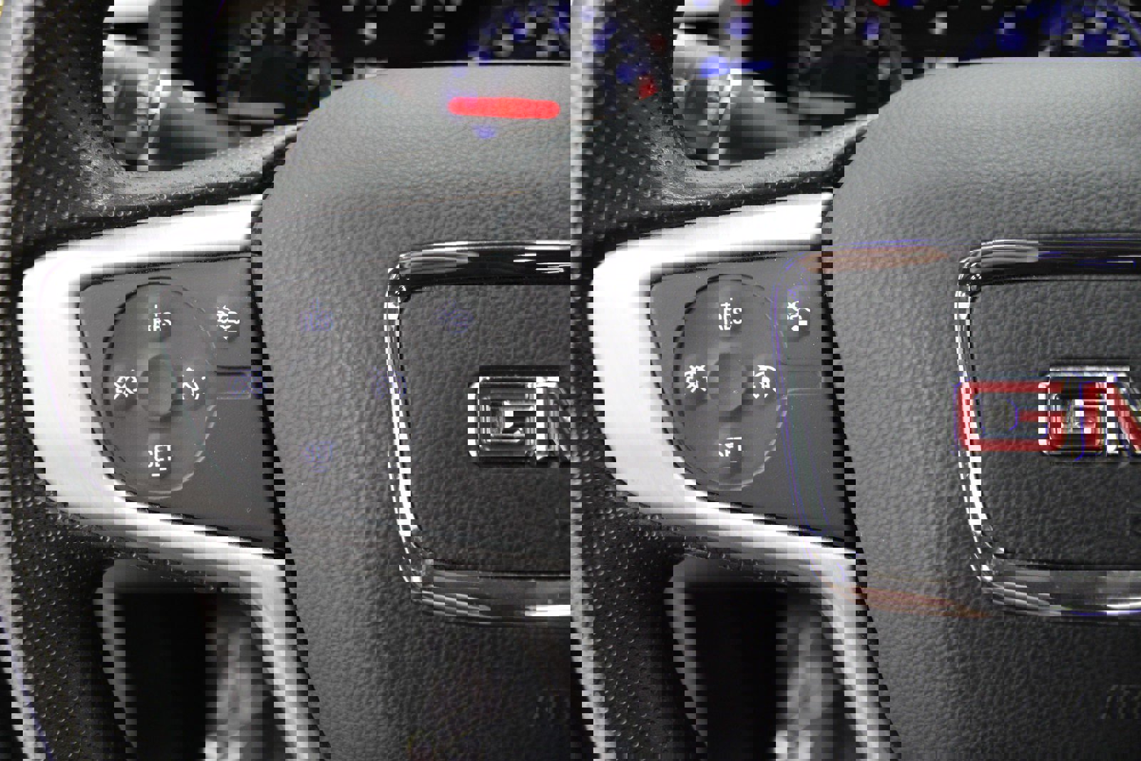 Used 2023 GMC Acadia SLE w/ Driver Convenience Package image 23