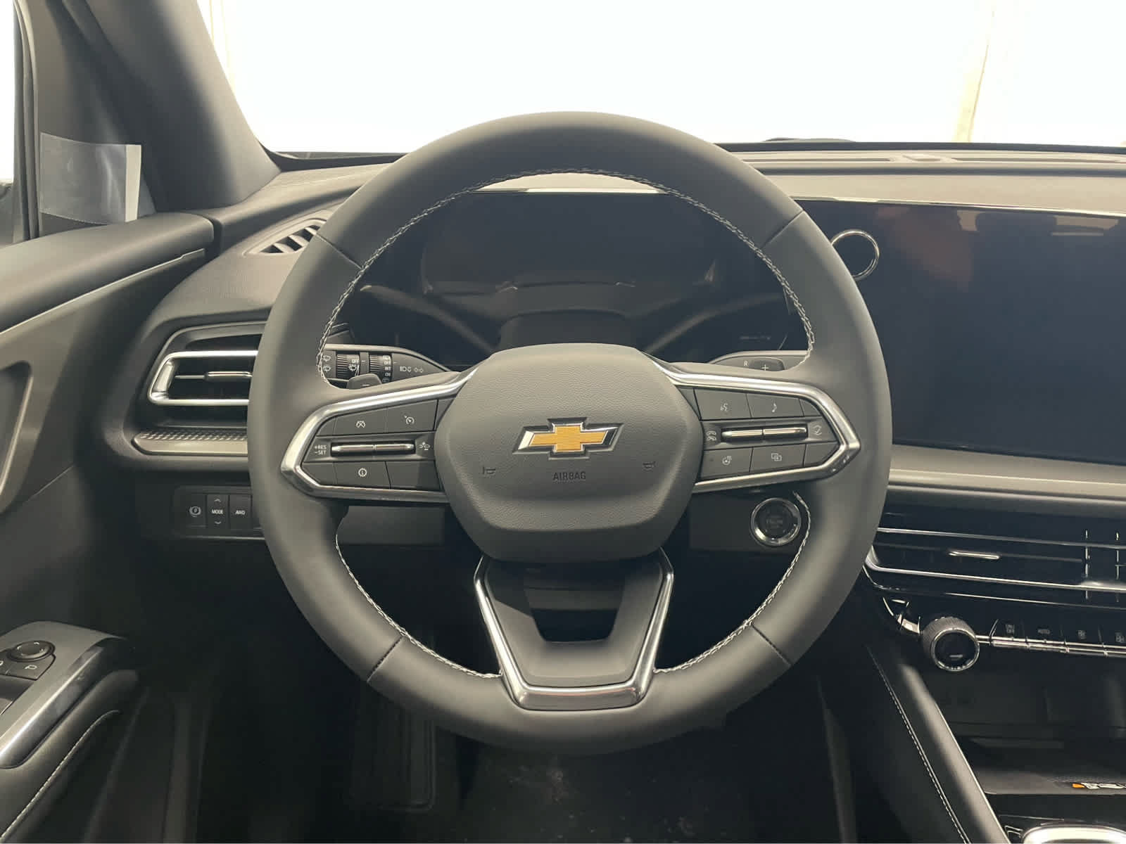 New 2027 Chevrolet Traverse LT w/ Driver Confidence Package AWD/4WD image 11