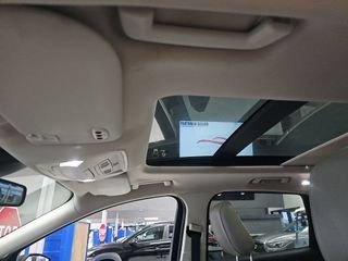 Used 2019 Ford Escape Titanium FWD image 8