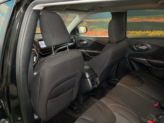 Used 2019 Jeep Cherokee Latitude w/ Cold Weather Group image 49
