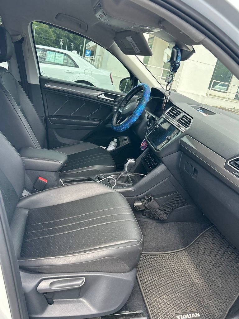Used 2022 Volkswagen Tiguan SE AWD/4WD image 15