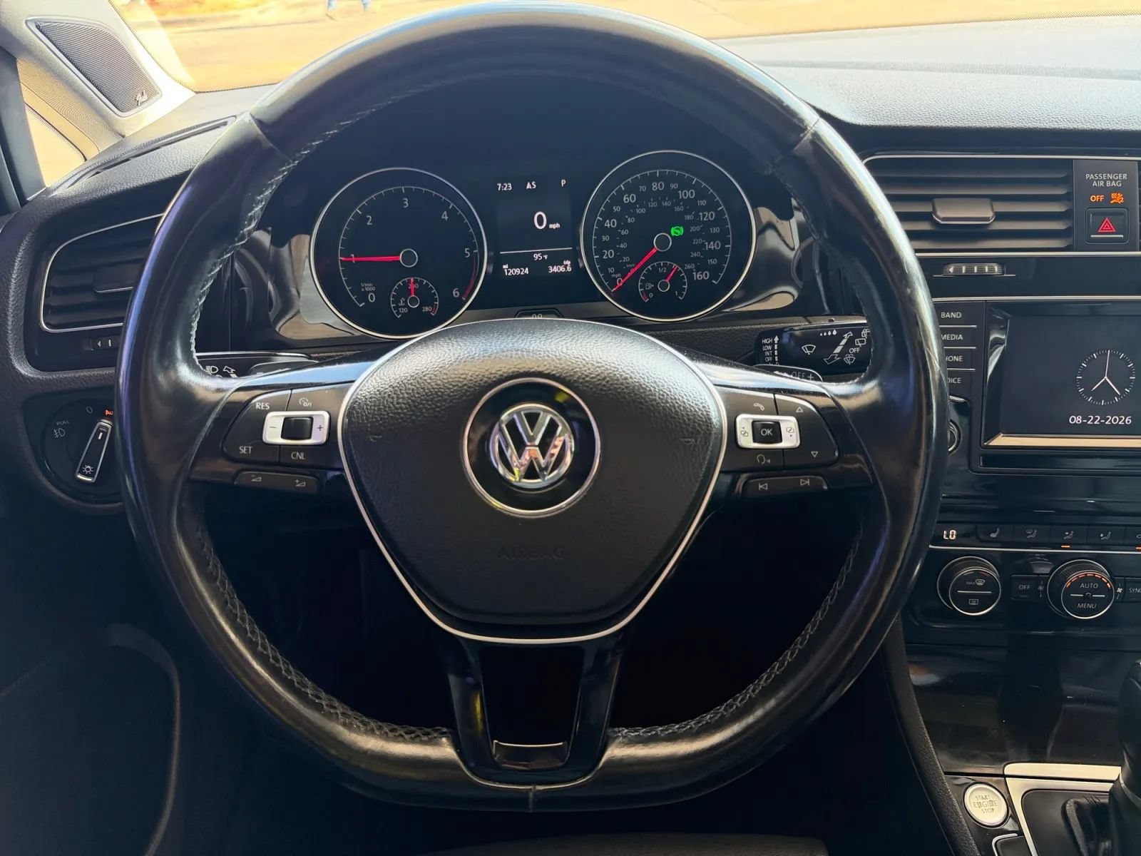Used 2015 Volkswagen Golf TDI SEL FWD image 28