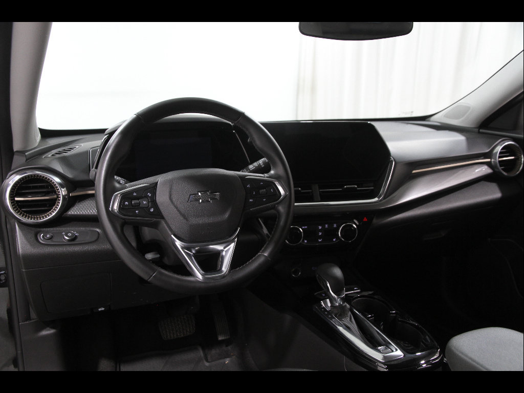 Certified 2024 Chevrolet Trax ACTIV w/ Driver Confidence Package FWD image 6
