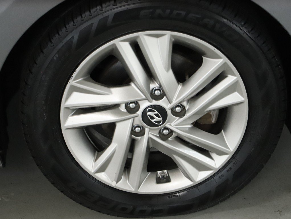 Used 2019 Hyundai Elantra SEL FWD image 10
