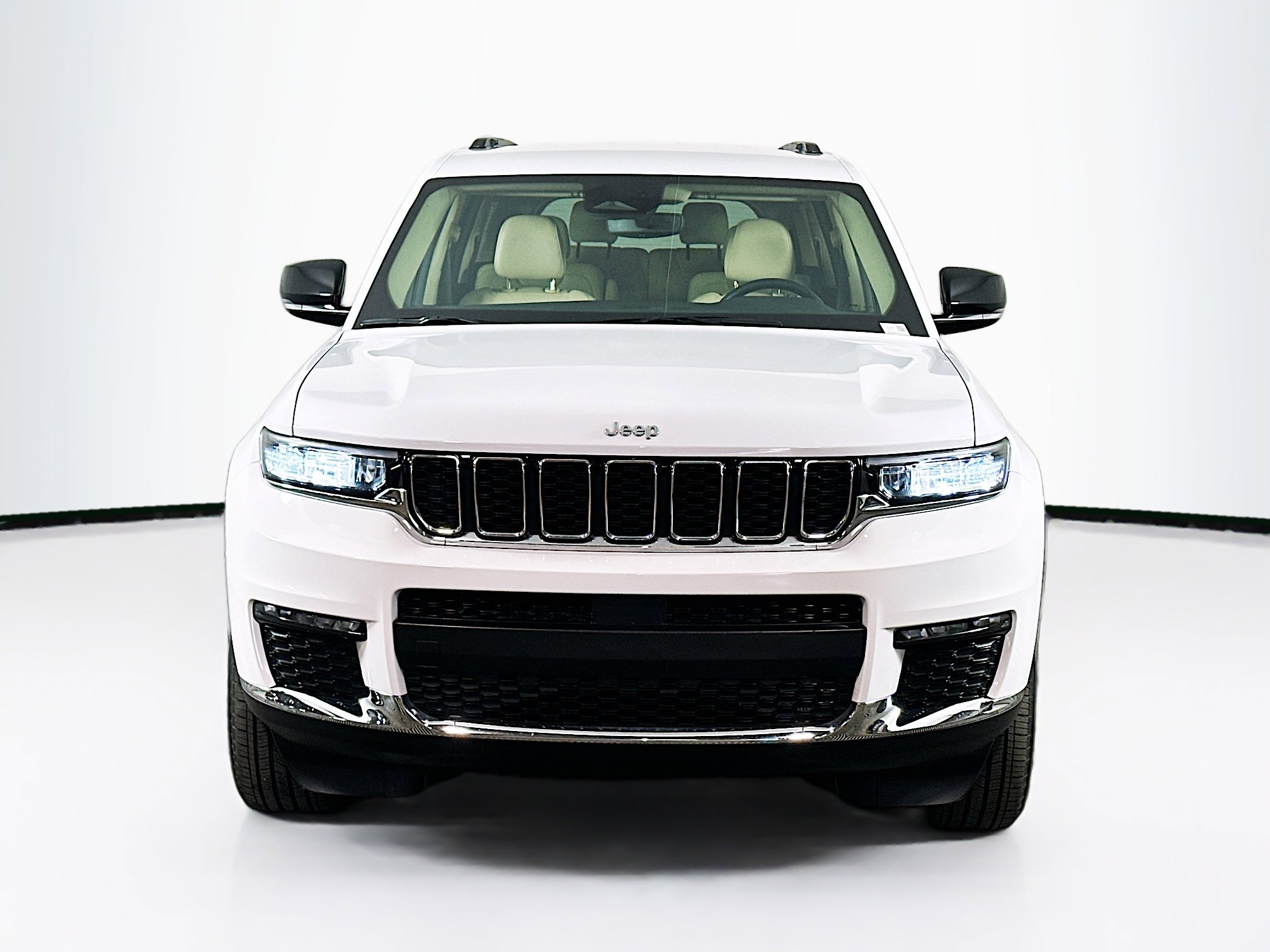 Used 2022 Jeep Grand Cherokee L Limited AWD/4WD image 2