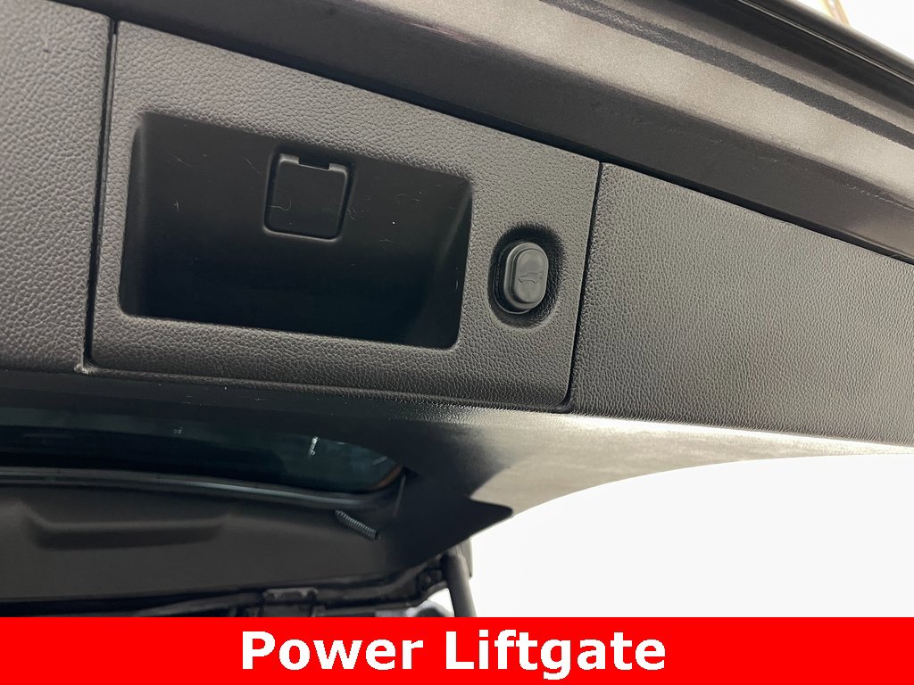 Used 2018 GMC Yukon Denali image 52