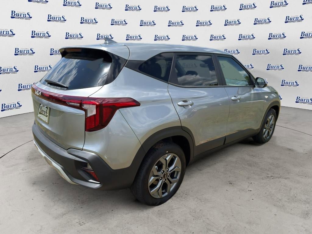 New 2026 Kia Seltos LX FWD image 7