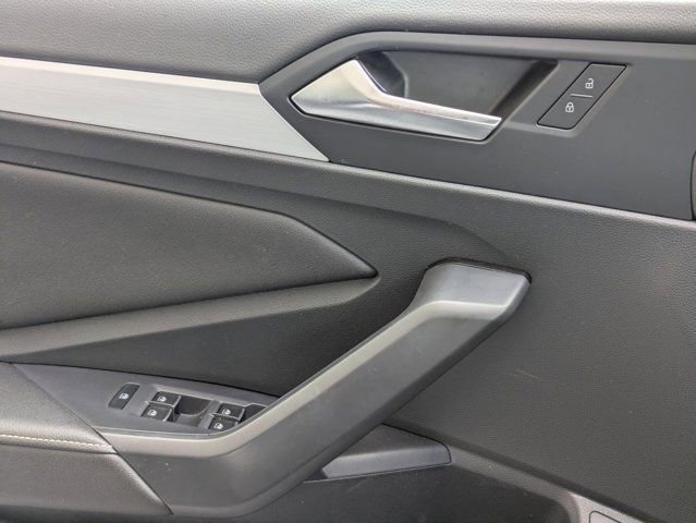 Used 2025 Volkswagen Jetta Sport FWD image 13