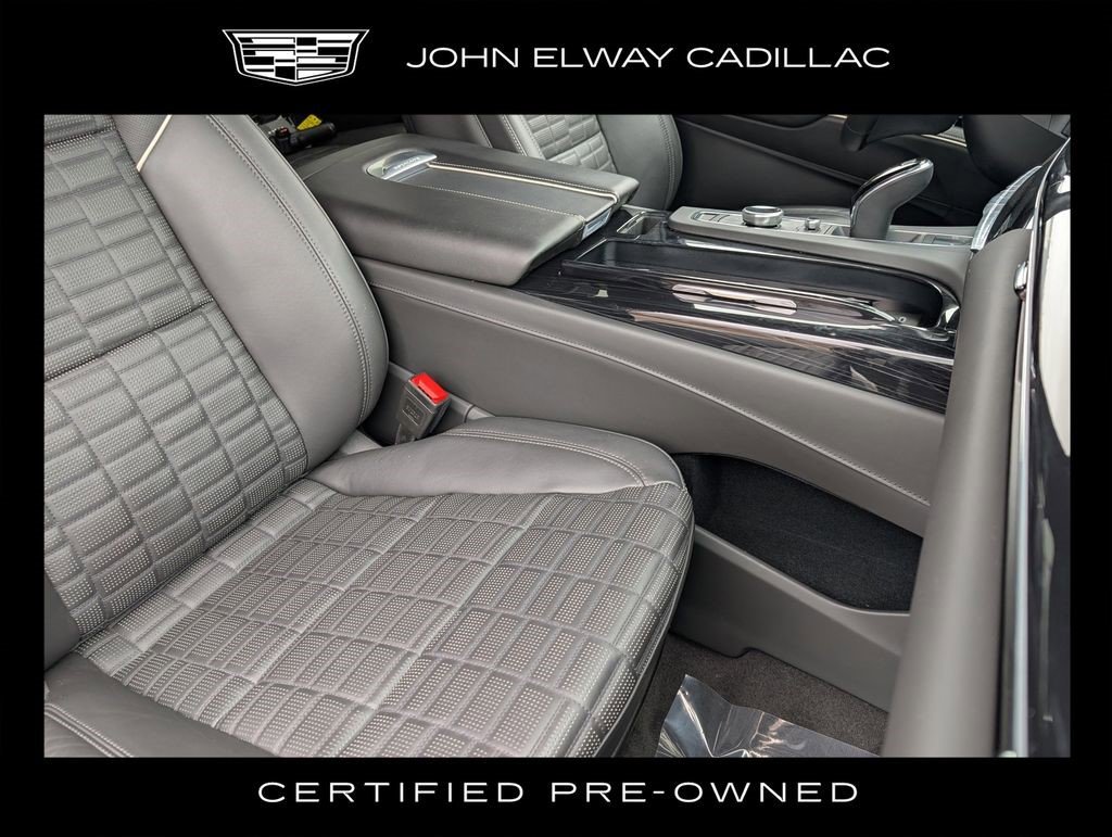 Certified 2024 Cadillac Escalade ESV V image 23