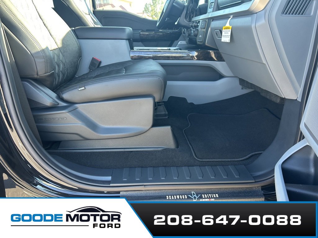 New 2025 Ford F250 XLT w/ Black Appearance Package image 8