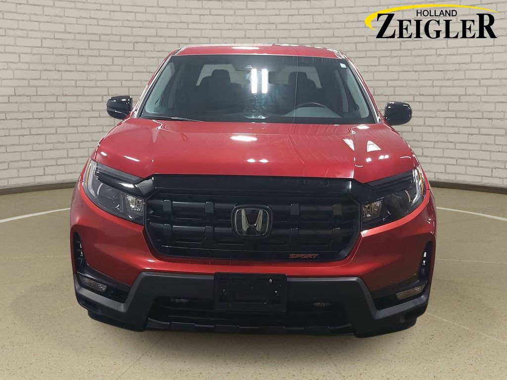 Used 2025 Honda Ridgeline Sport image 2