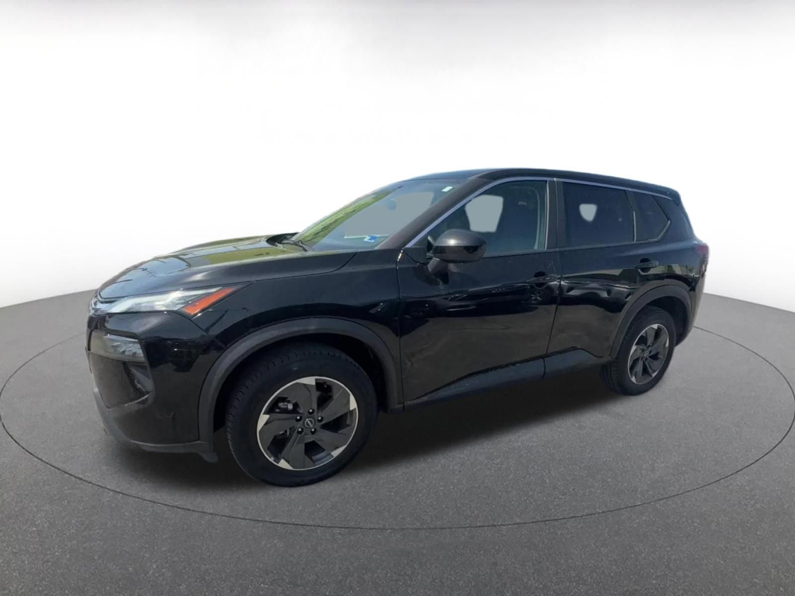 Used 2025 Nissan Rogue SV FWD image 8