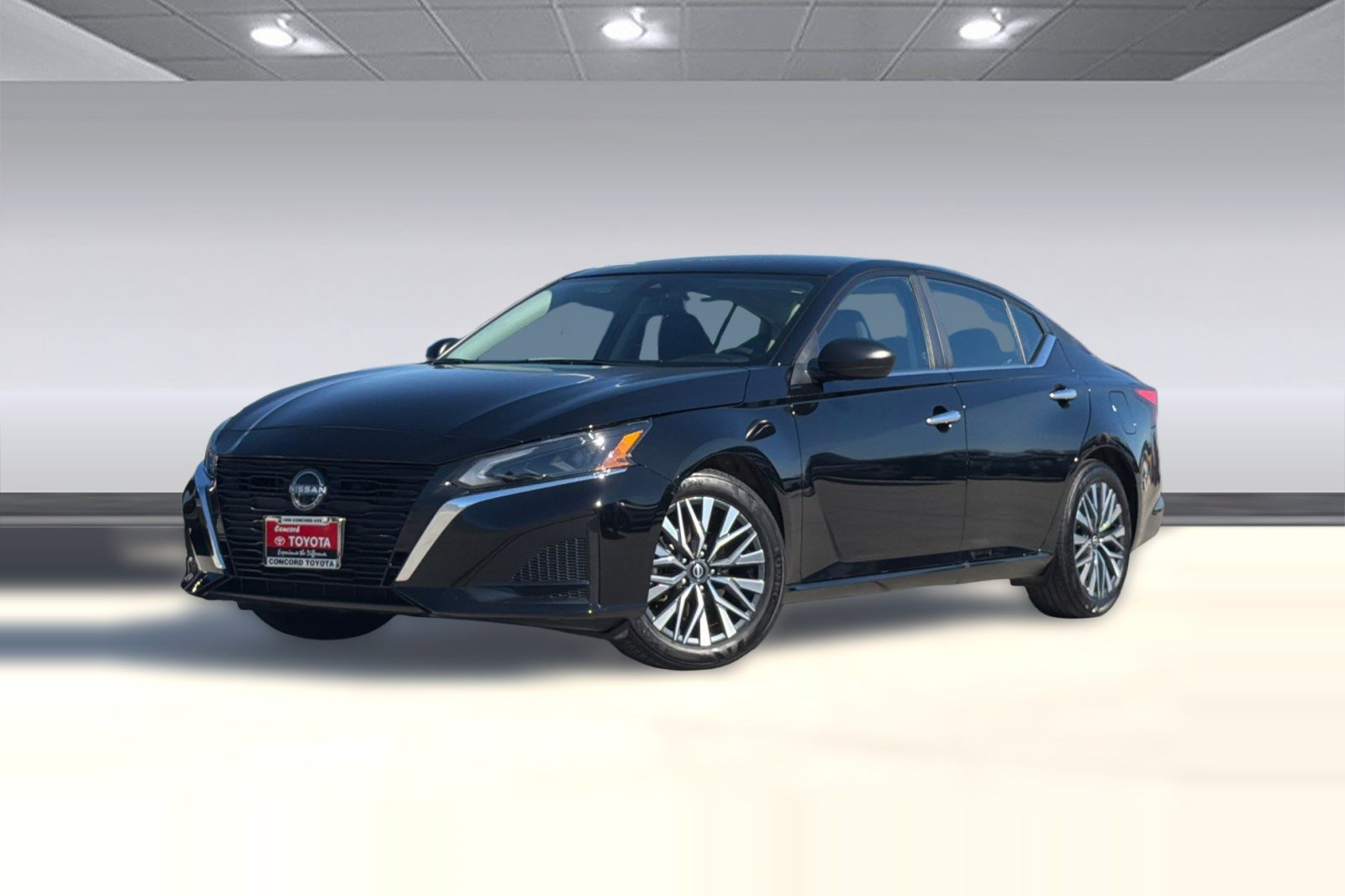 Used 2025 Nissan Altima 2.5 SV image 24