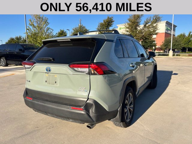 Used 2022 Toyota RAV4 XLE Premium AWD/4WD image 4