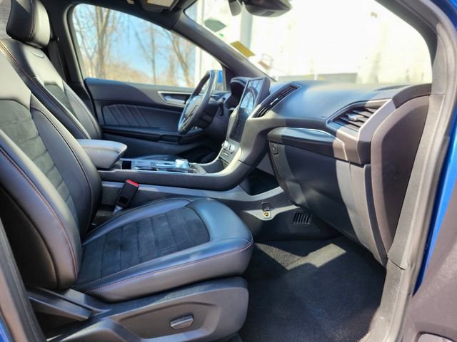 Used 2022 Ford Edge ST-Line image 11