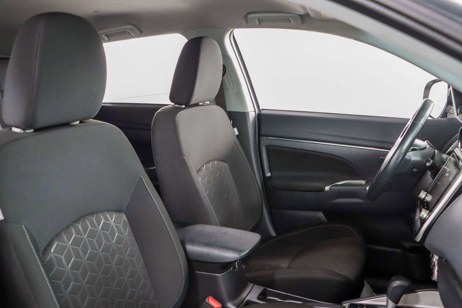 Used 2021 Mitsubishi Outlander Sport SE image 25