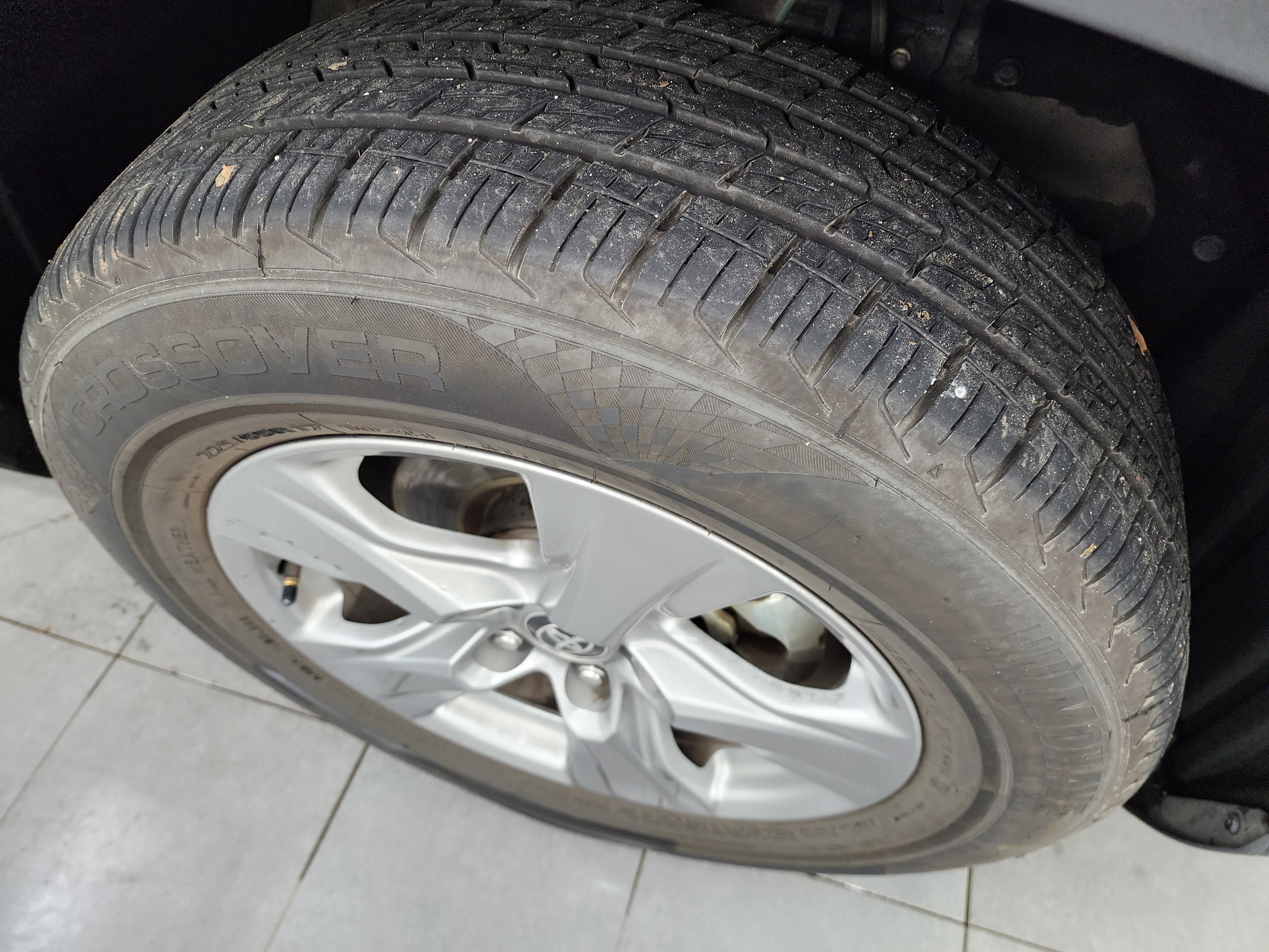 Used 2024 Toyota RAV4 XLE image 3