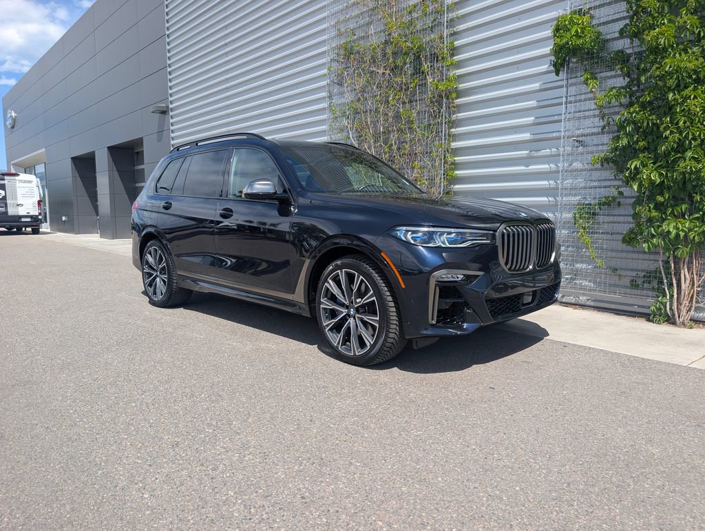 Used 2022 BMW X7 M50i w/ Dynamic Handling Package AWD/4WD image 9