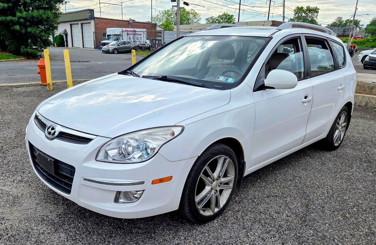 Used 2012 Hyundai Elantra FWD image 1