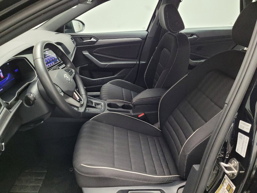 Used 2024 Volkswagen Jetta Sport image 17