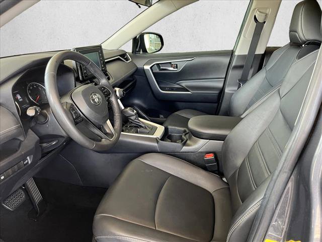 Used 2019 Toyota RAV4 XLE Premium image 9