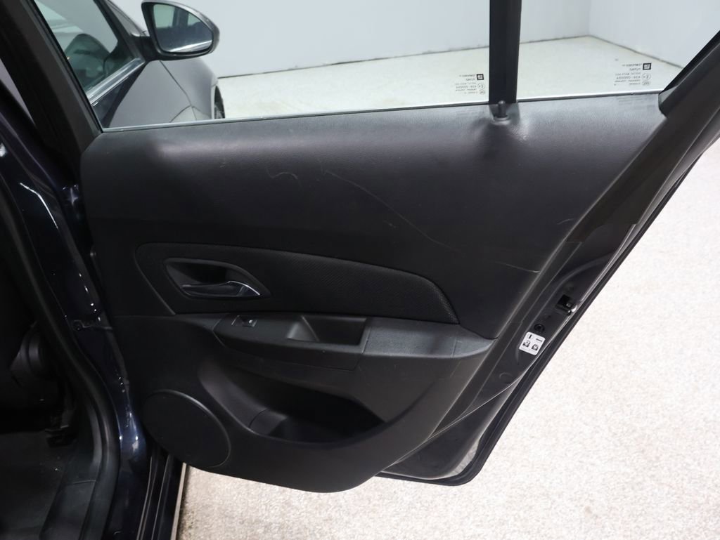 Used 2015 Chevrolet Cruze LT image 21