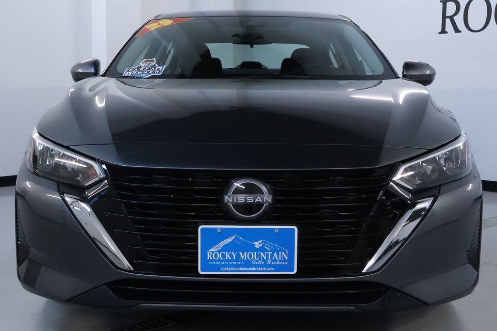 Used 2025 Nissan Sentra SV FWD video 2