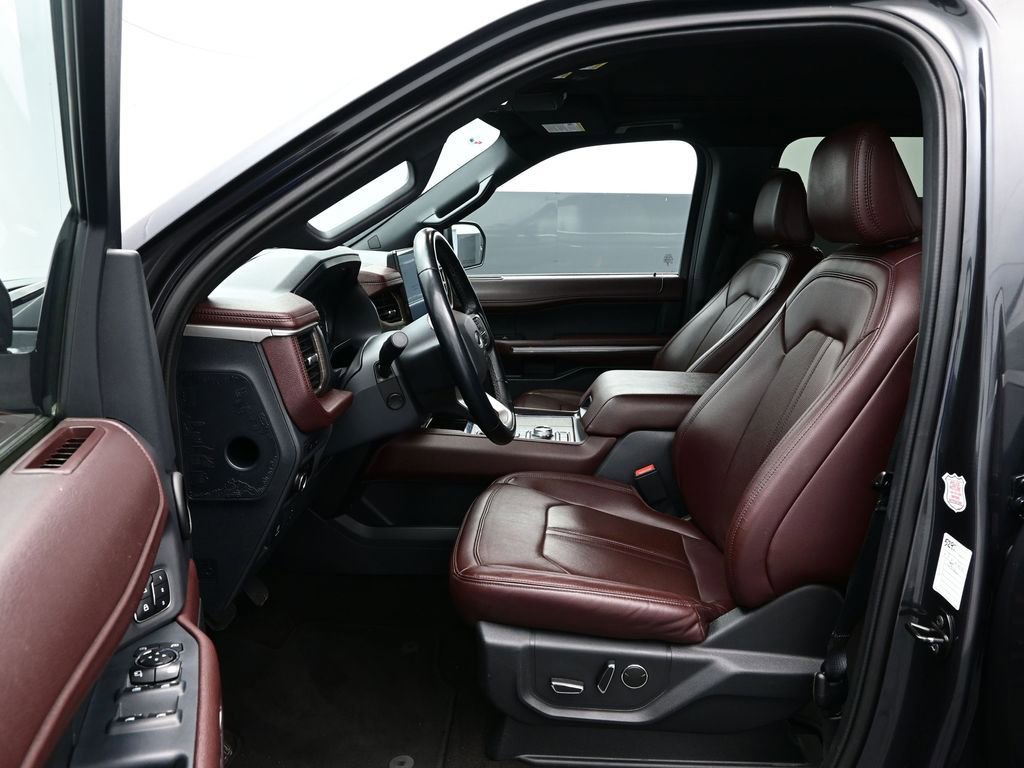 Used 2023 Ford Expedition Max Limited image 13