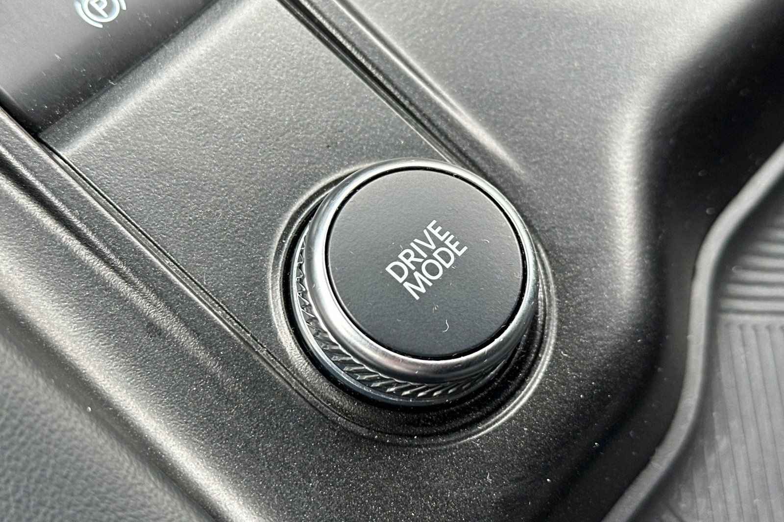 Used 2025 Ford Explorer ST-Line w/ ST-Line Street Pack image 33