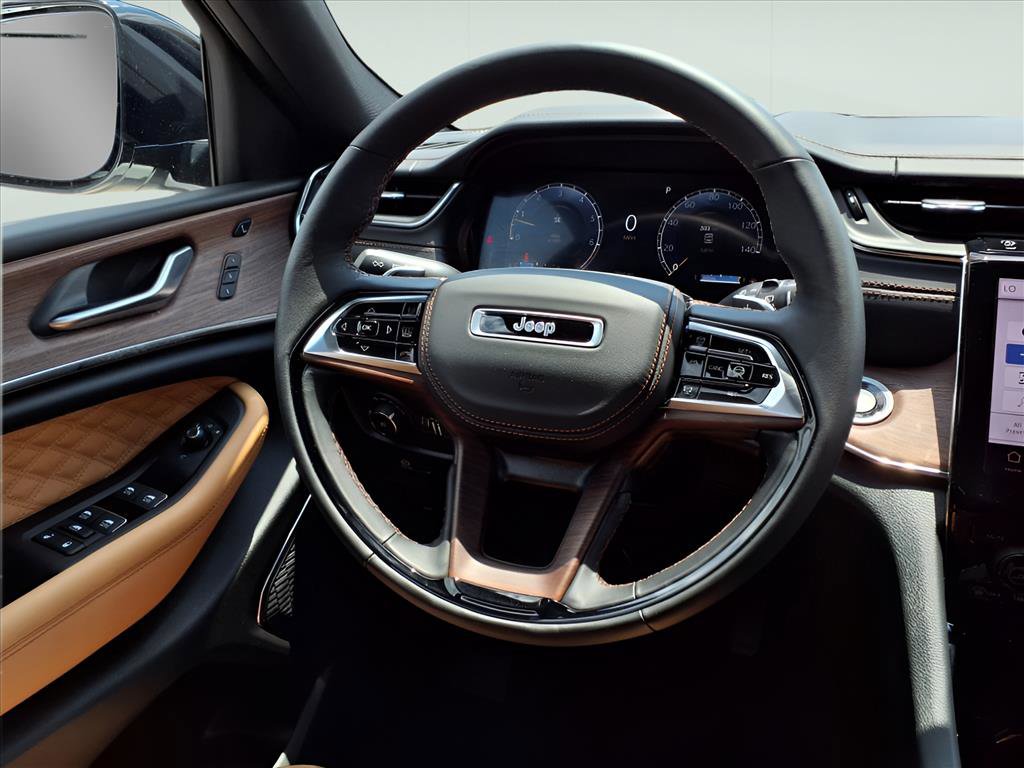 New 2025 Jeep Grand Cherokee L Summit image 14