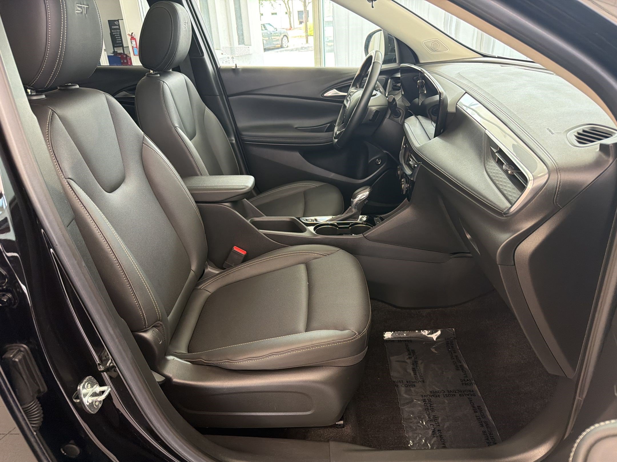 Used 2024 Buick Encore GX Sport Touring w/ Experience Buick Package FWD image 23