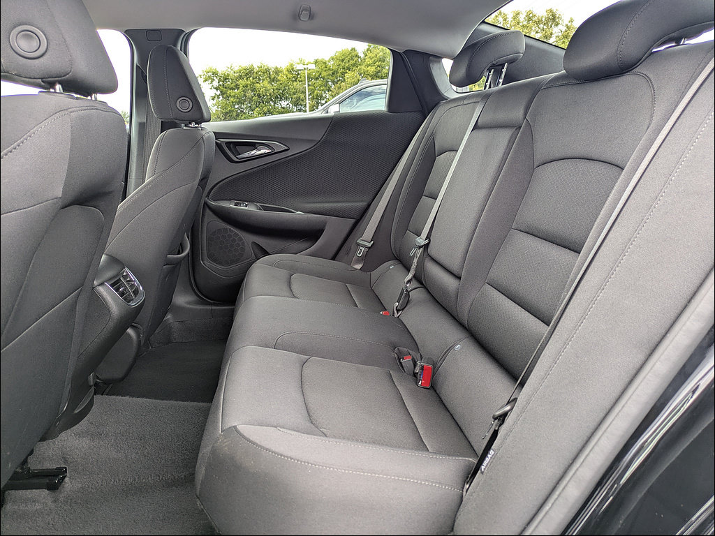 Used 2025 Chevrolet Malibu LT FWD image 14