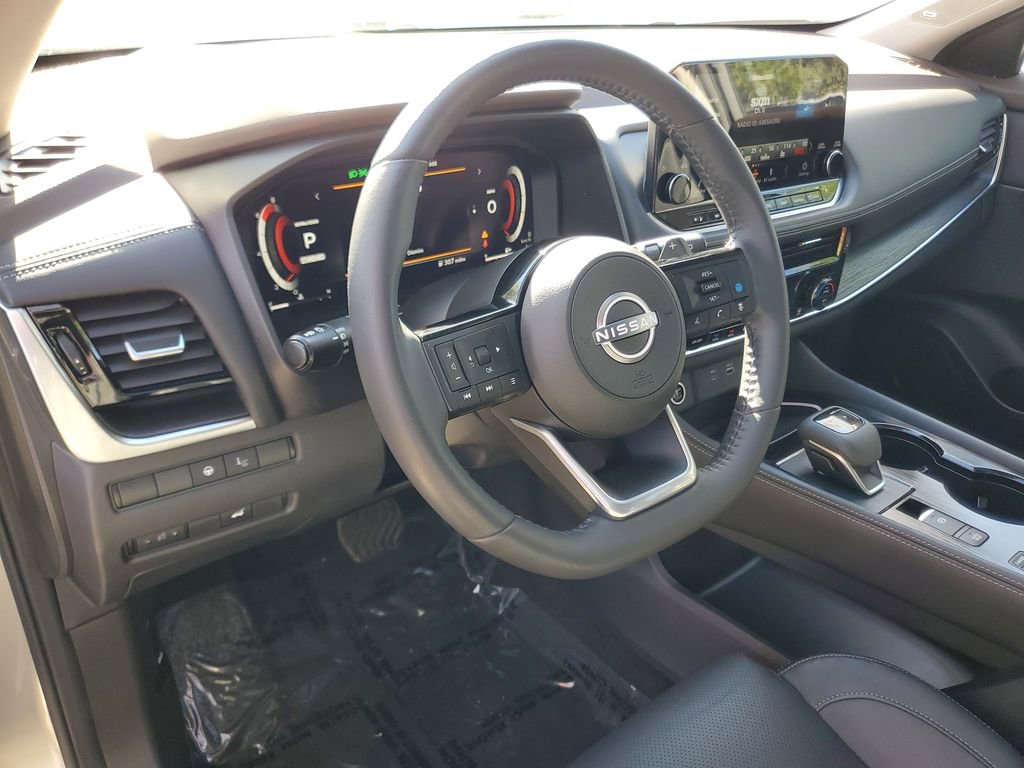 Certified 2023 Nissan Rogue Platinum w/ Platinum Premium Package FWD image 17