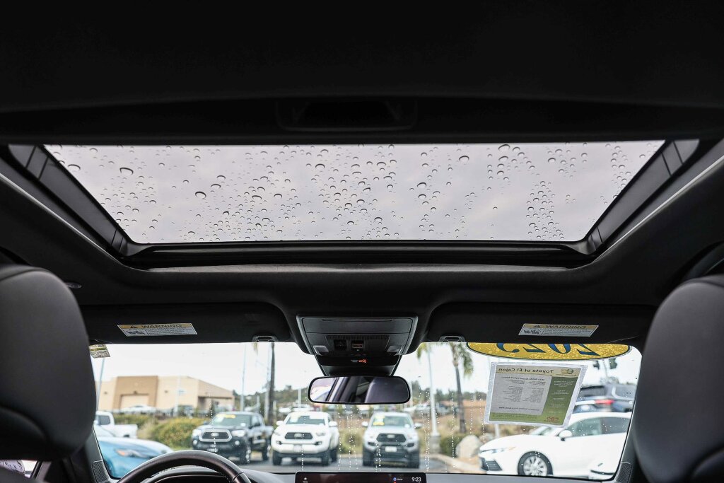 Used 2023 Honda Accord Sport image 7