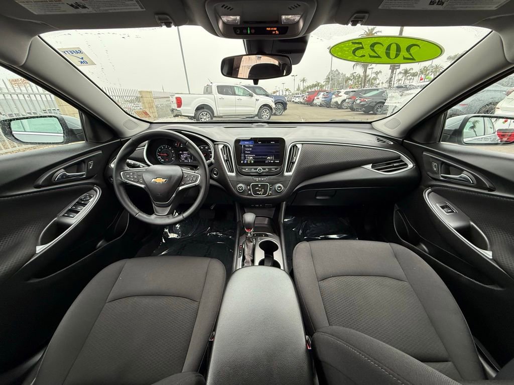 Used 2025 Chevrolet Malibu RS image 13