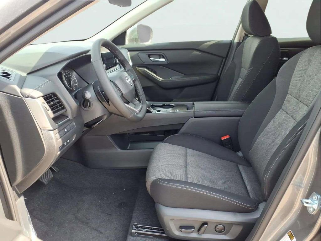 New 2026 Nissan Rogue SV FWD image 12
