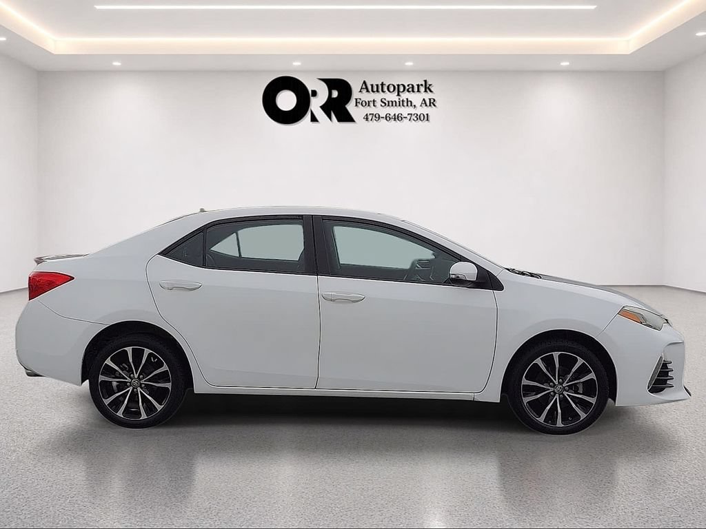 Used 2018 Toyota Corolla SE FWD image 6