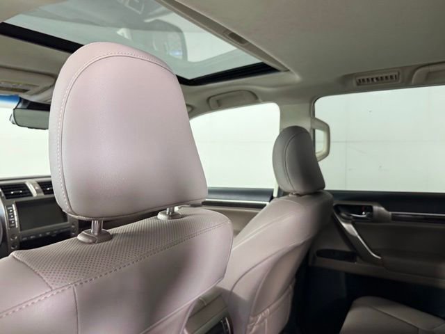 Used 2021 Lexus GX 460 Premium w/ Premium Package image 26