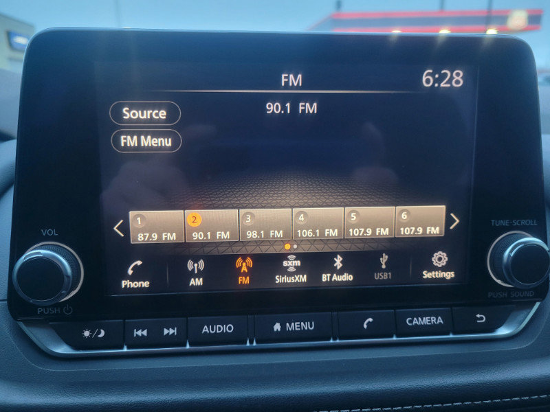 Used 2021 Nissan Rogue S image 39