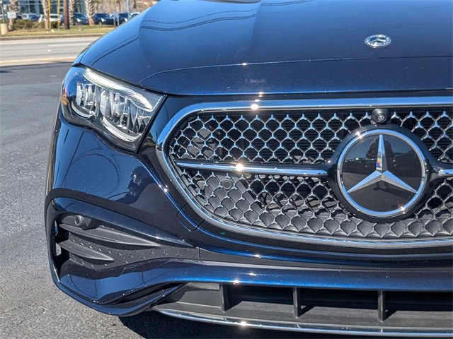 Used 2025 Mercedes-Benz E 350 4MATIC Sedan image 11