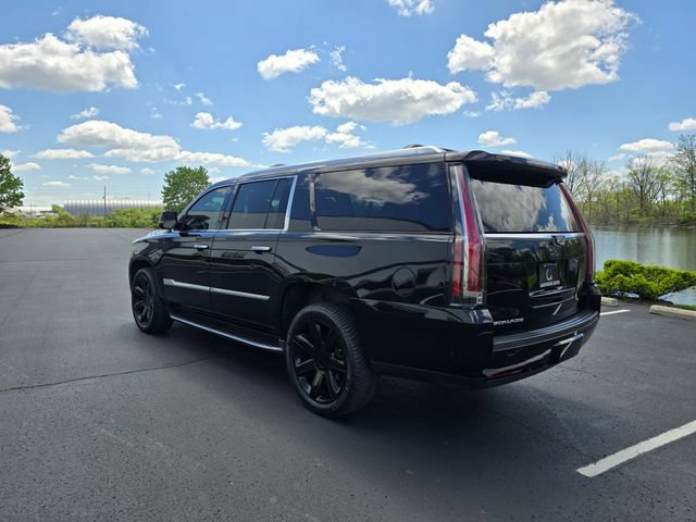 Used 2018 Cadillac Escalade ESV Premium Luxury AWD/4WD image 9