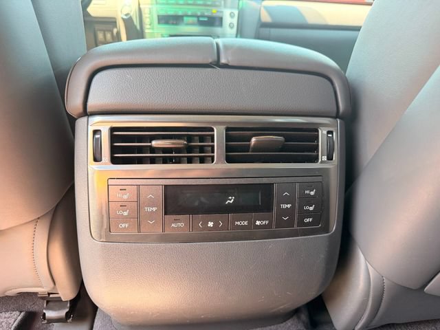 Used 2008 Lexus LX 570 4WD w/ Technology Pkg image 31