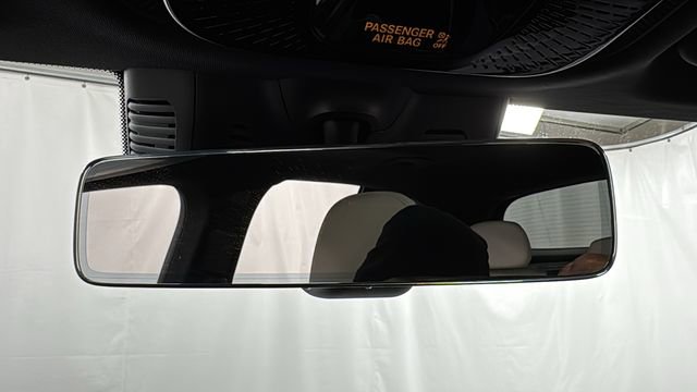 Used 2024 Mercedes-Benz GLC 300 4MATIC image 34