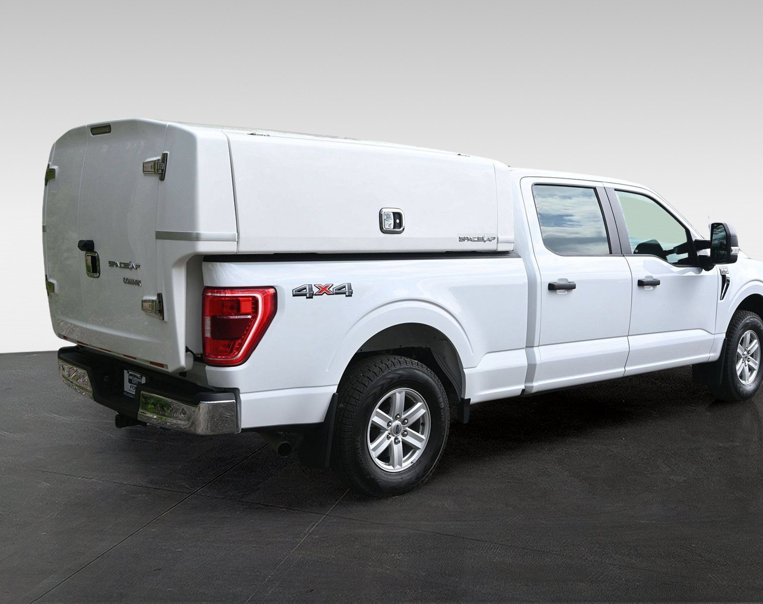 Used 2023 Ford F150 XLT w/ Trailer Tow Package AWD/4WD image 5