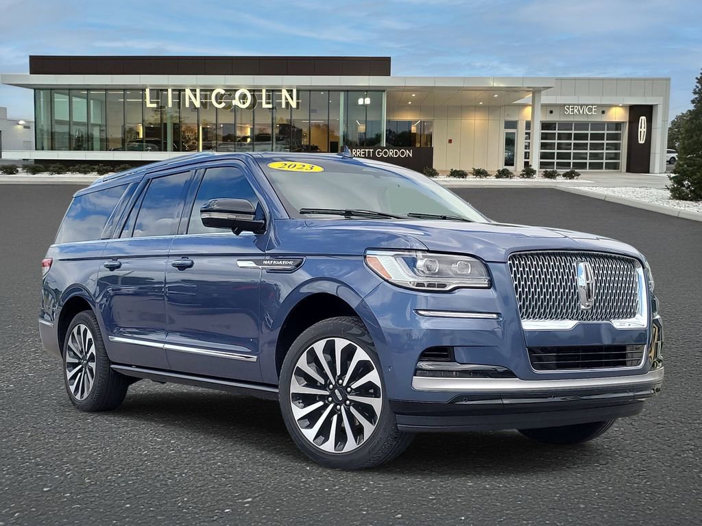 Used 2023 Lincoln Navigator L Reserve image 1