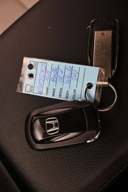 Used 2025 Honda CR-V LX image 29