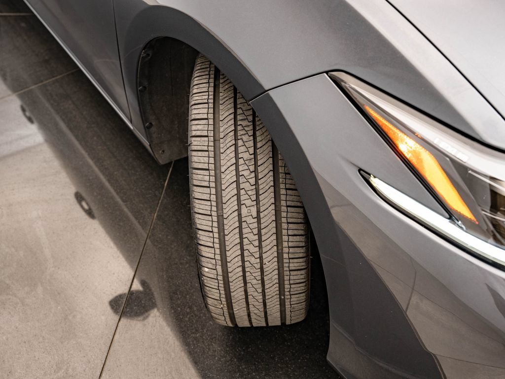 Certified 2025 Lexus ES 300h F Sport FWD image 53